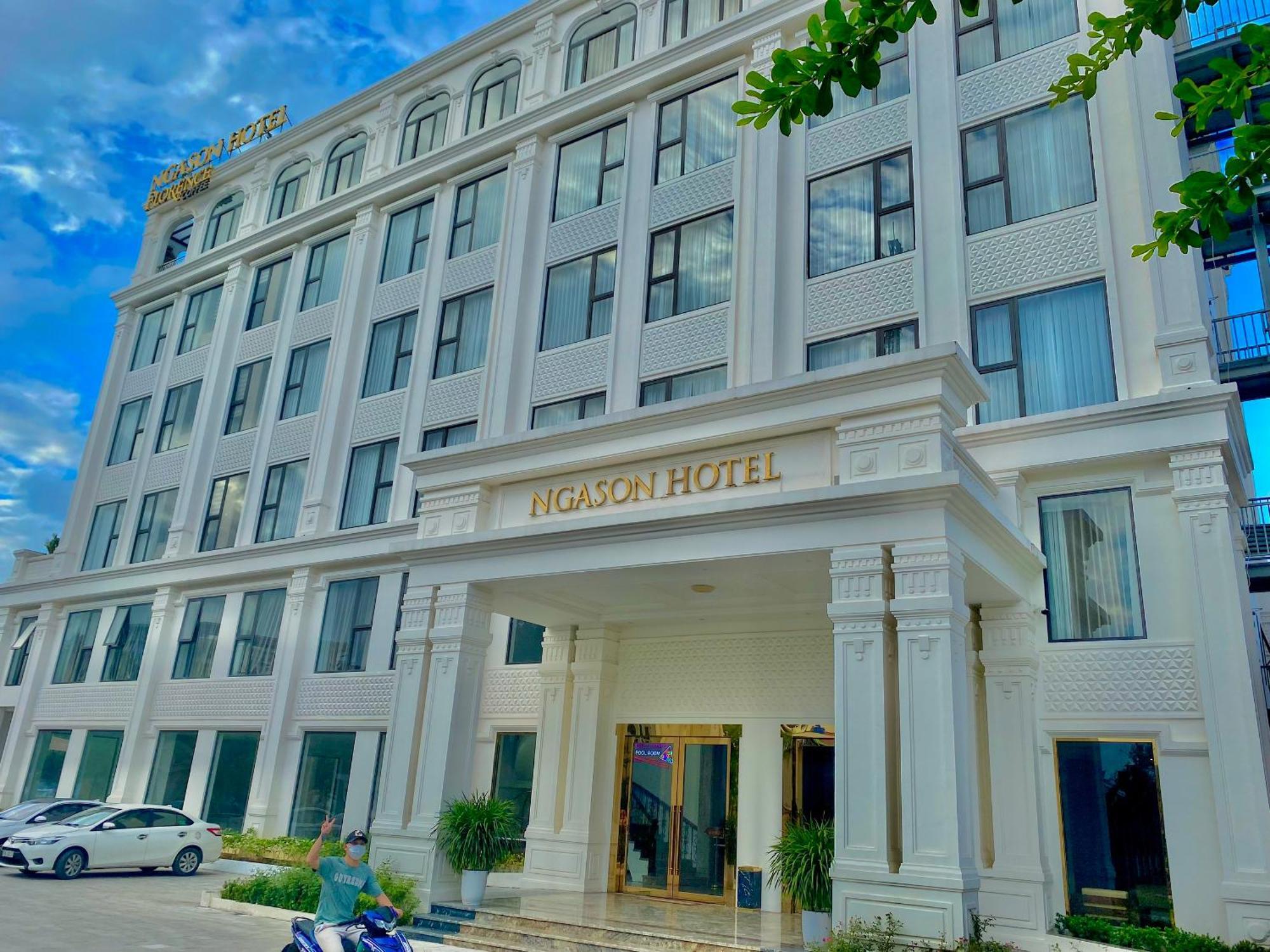 Khach San Nga Son Hotel Bagian luar foto
